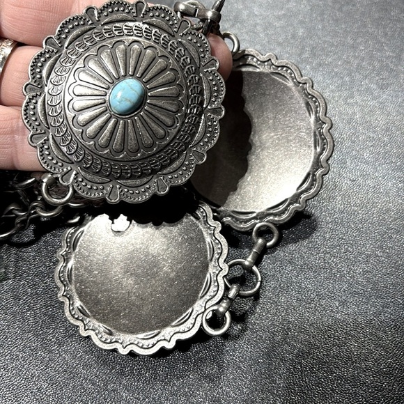 Montana West Linked Concho Chain Belt, antique silver tone,faux turquoise stones - Picture 5 of 8